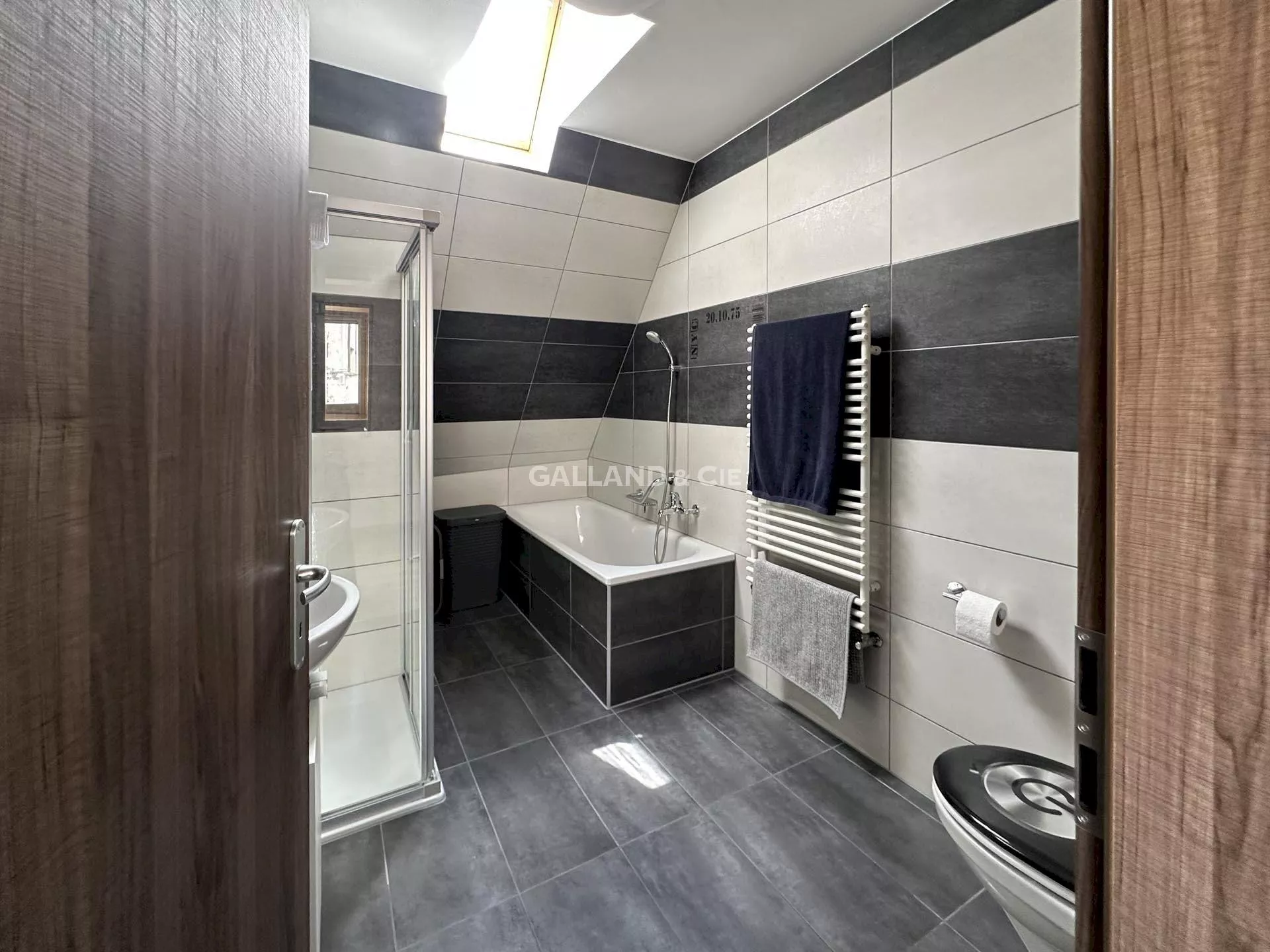 Immeuble de 4 logements et 1 commerce : Photo 3