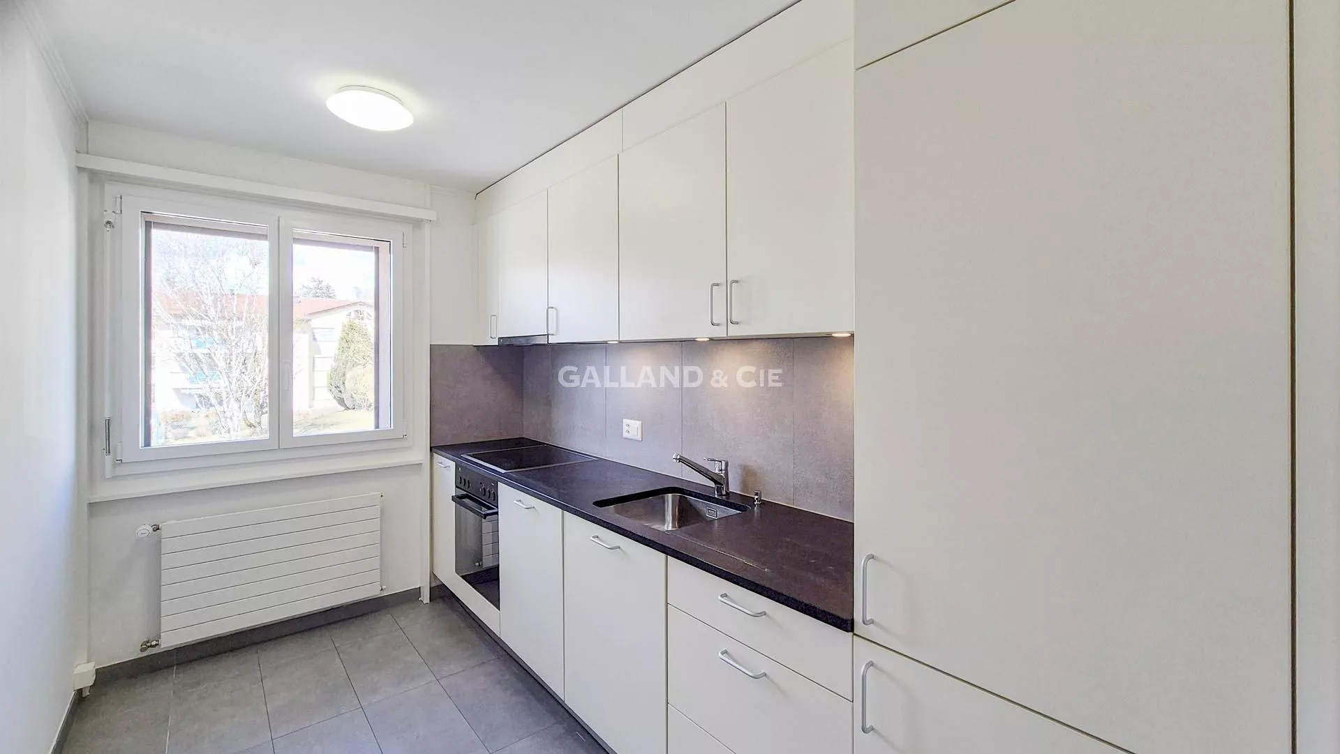 Appartement de 2 pièces au 1er étage. : Photo 3