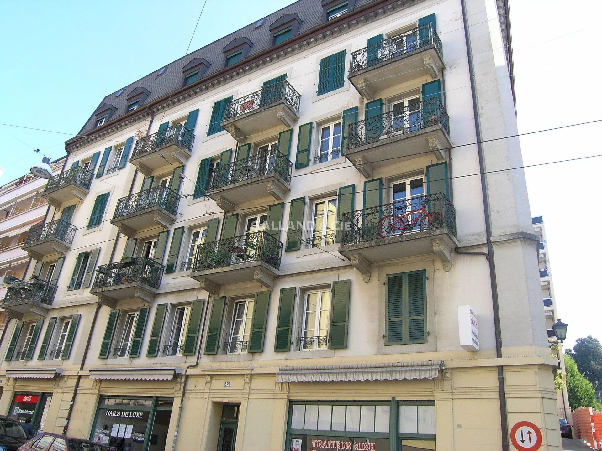 Place de parc motos : Photo 1