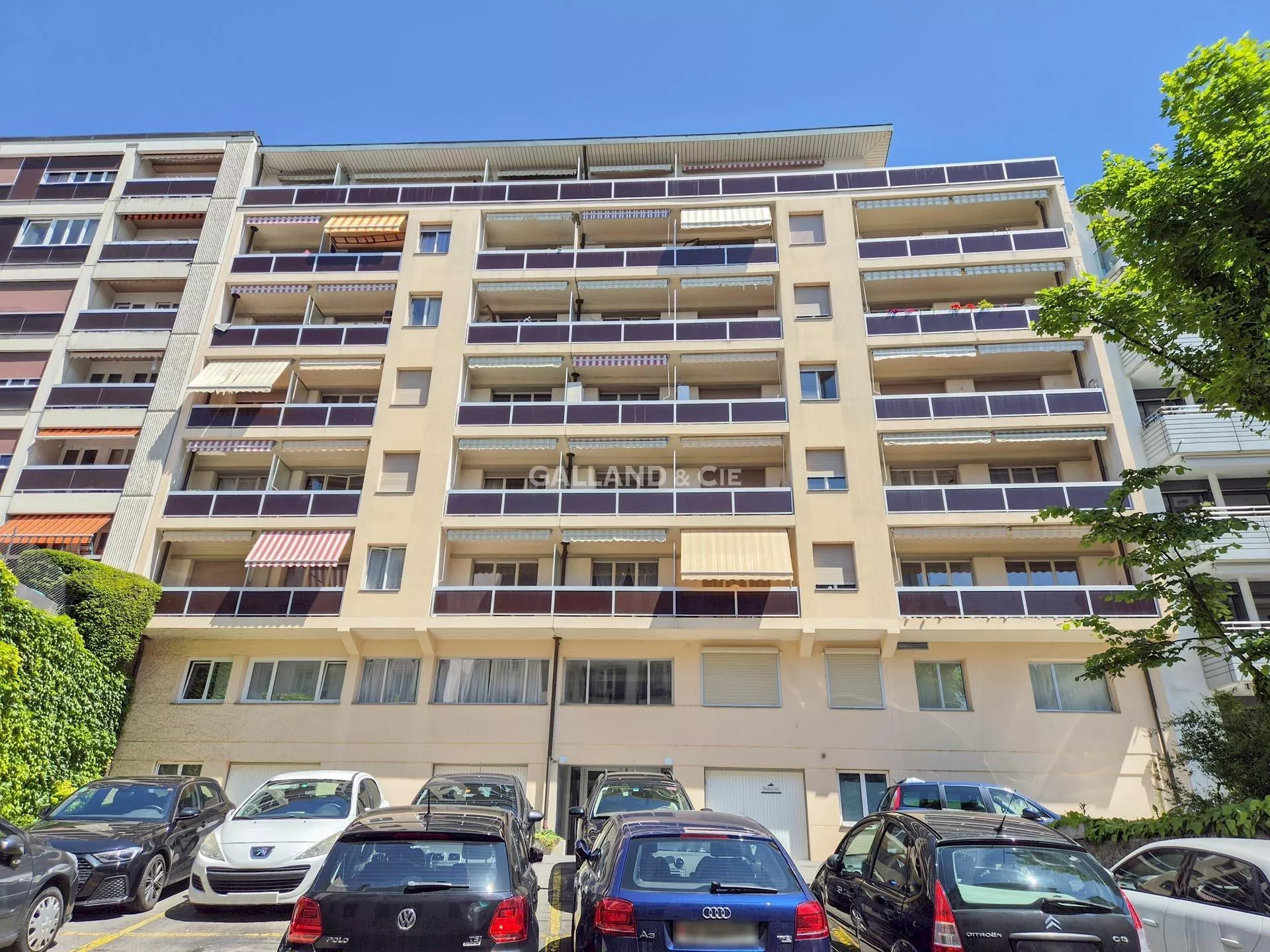 Appartement de 2,5 pièces au 3ème étage. : Photo 2