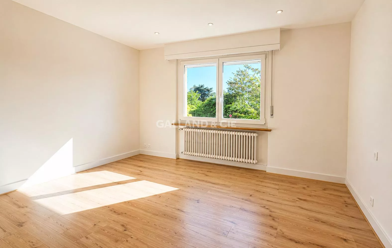 Superbe maison individuelle avec jardin arboré : Photo 4