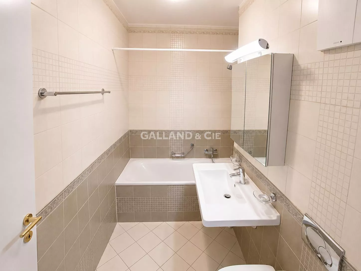 Appartement de 3.5 pièces en attique : Photo 4