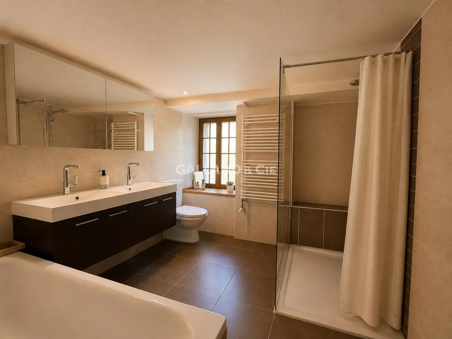 Maison authentique de 2 appartements : Photo 6