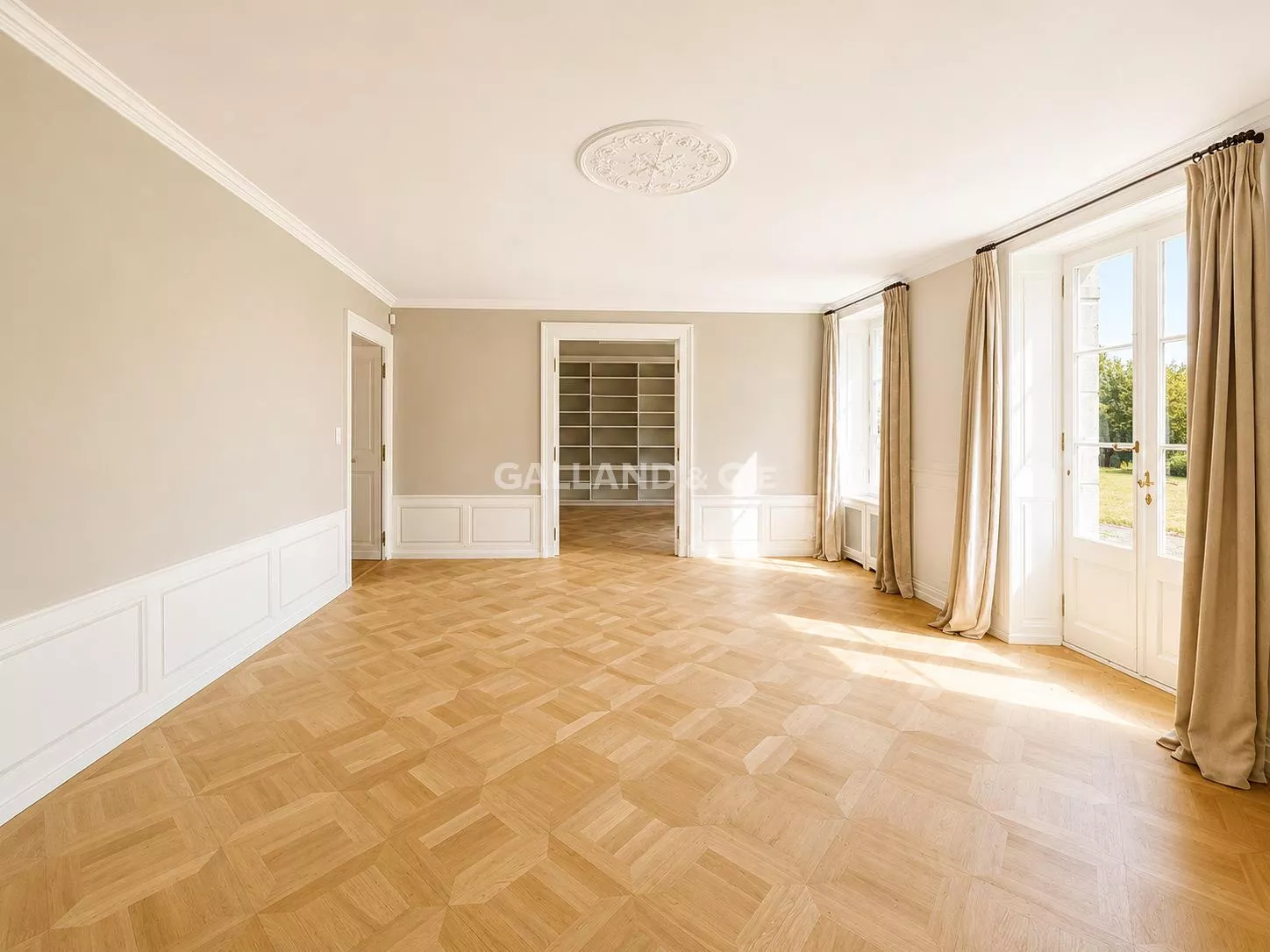 Manoir de caractère au coeur d'un lieu privé : Photo 3