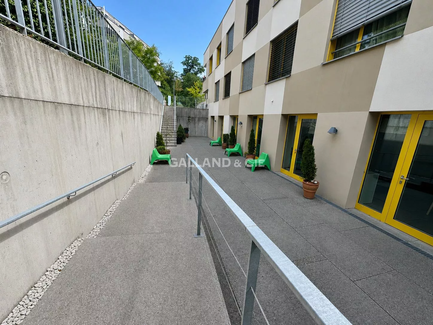 Généreuse surface pour profession médicale ou bureaux - ~164 m² : Photo 3