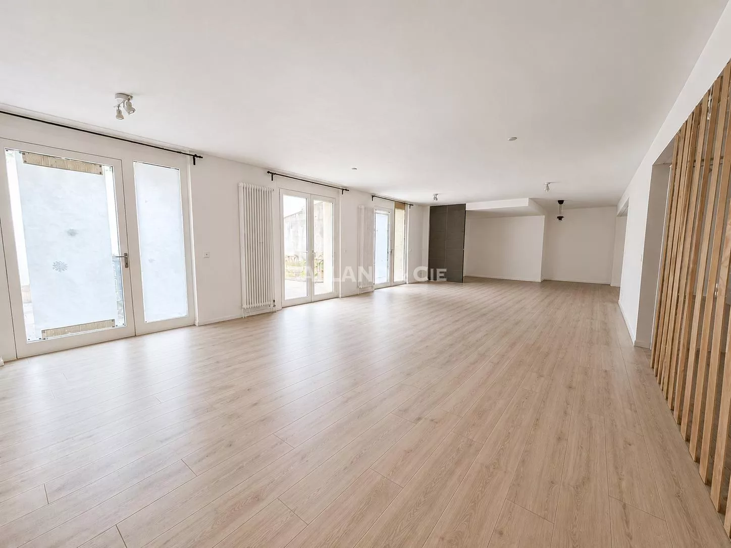 Belle surface pour bureaux ou commerce - ~164 m² : Photo 2