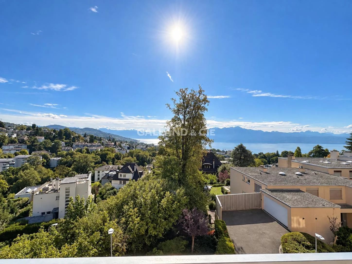 Spacieux 3,5 pièces avec vue  - ~ 130 m² : Photo 3