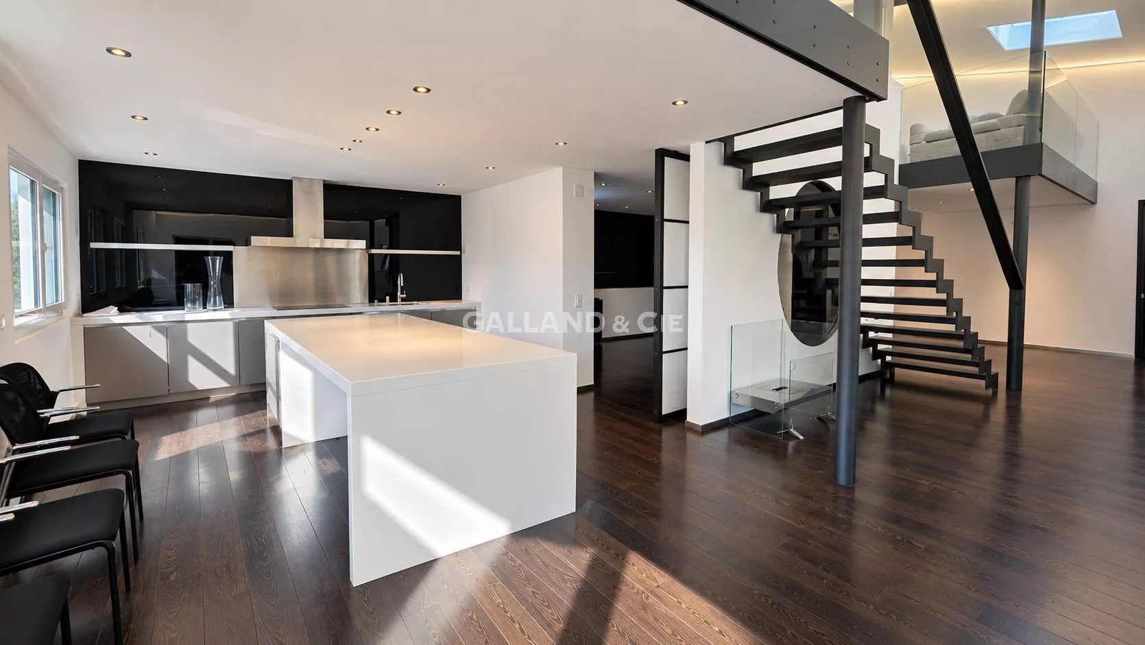 Bureau haut de gamme pour vos ambitions professionnelles : Photo 2