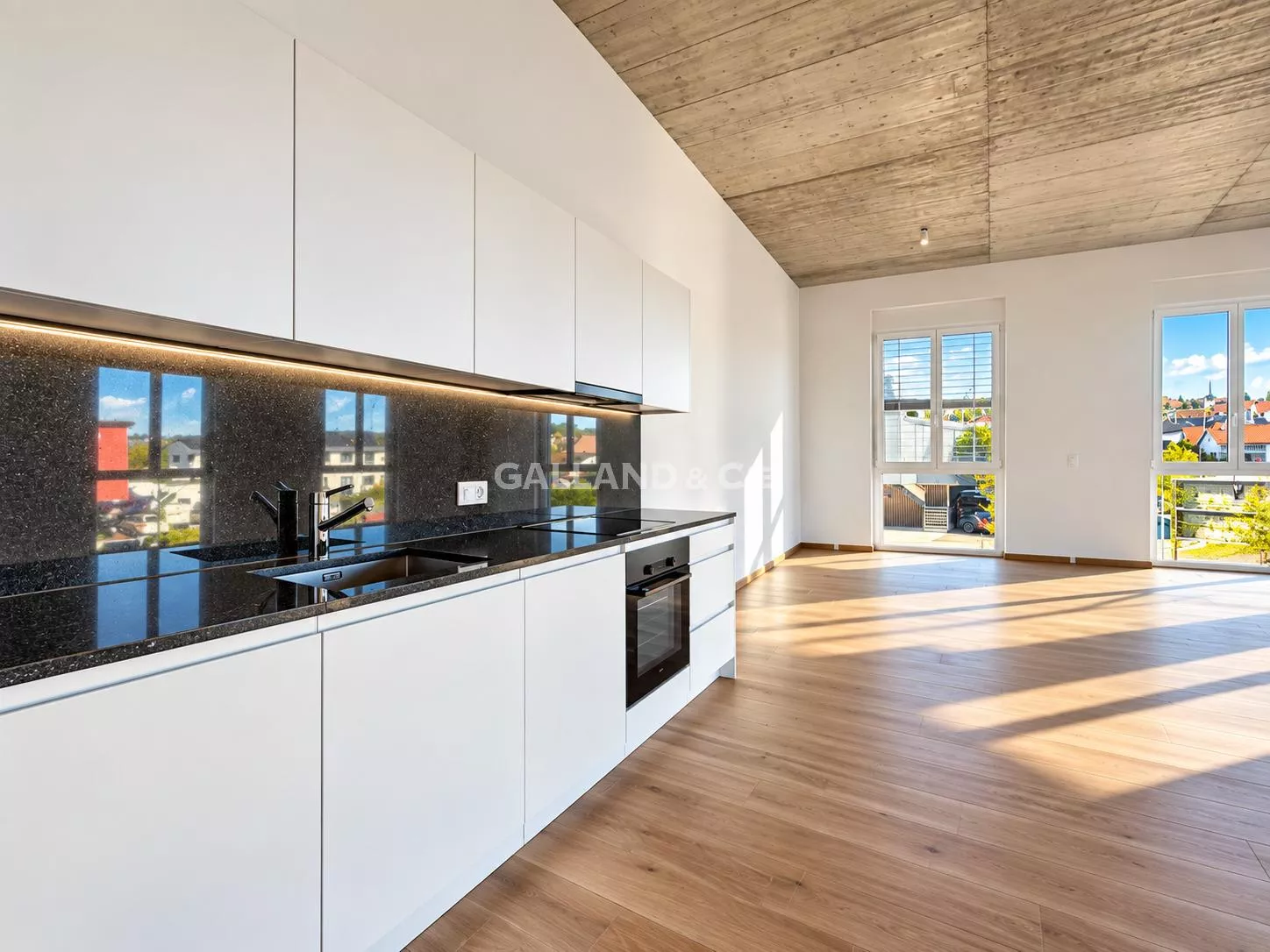 VOTRE FUTUR ESPACE COMMERCIAL À SAINT-AUBIN – 56, 98 OU 105 M2 : Photo 2